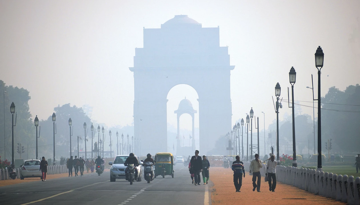 दिल्ली तापमान 28 दिसंबर 2025: ठंडी सुबह, हल्की धूप और सर्दी का असर जारी